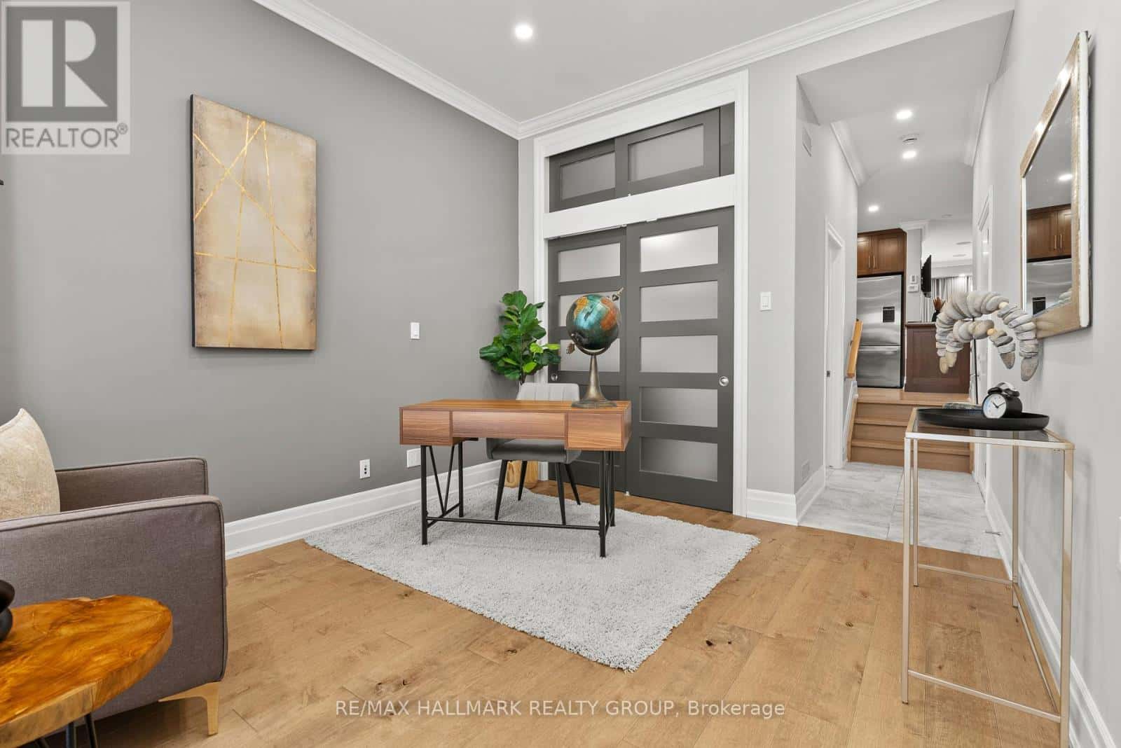 217 BELFORD CRESCENT — Ottawa, Ontario - Photo 4 of 30