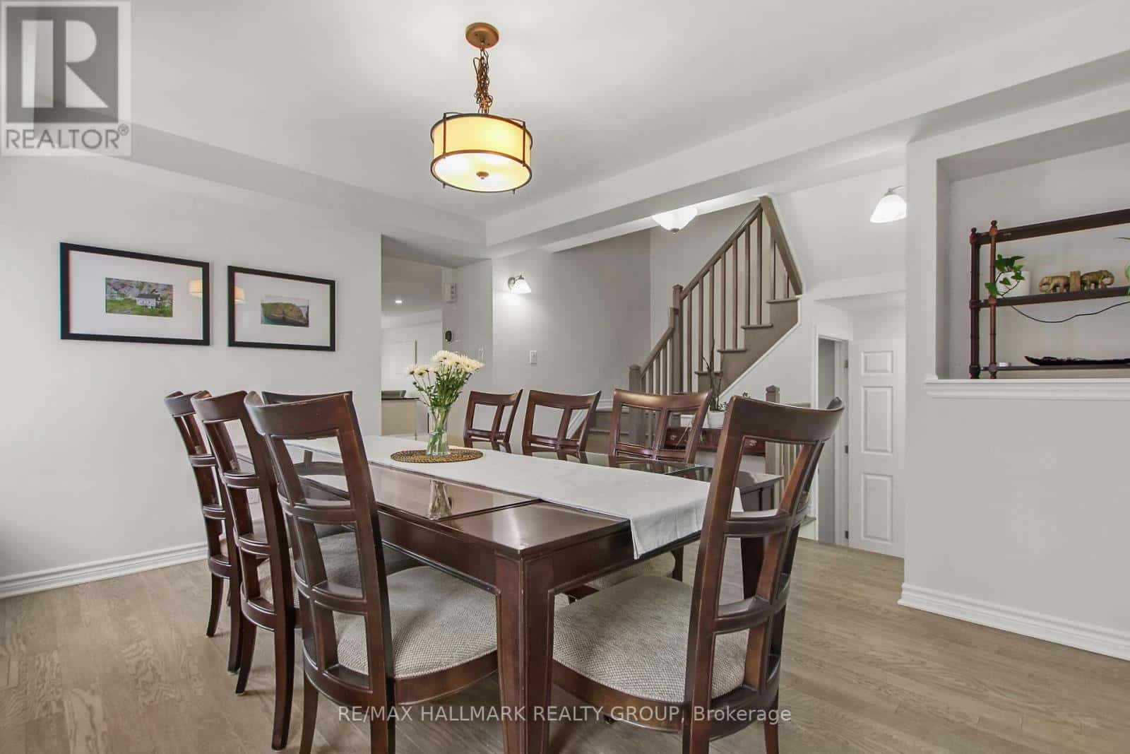 501 PARADE DRIVE — Ottawa, Ontario - Photo 3 of 30