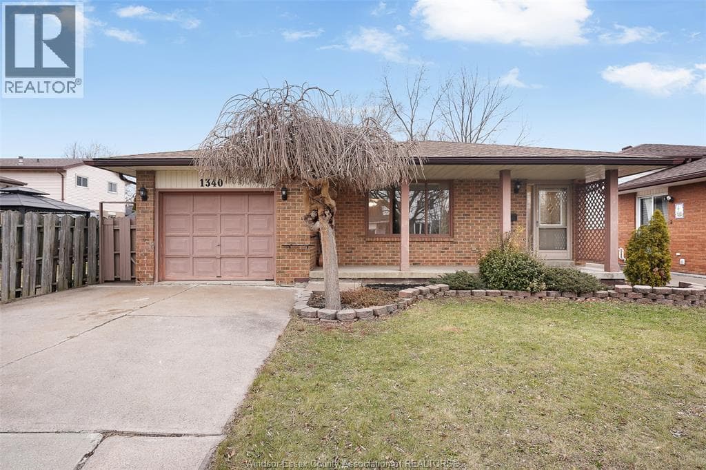 1340 AZALIA CRESCENT — Windsor, Ontario - Main photo