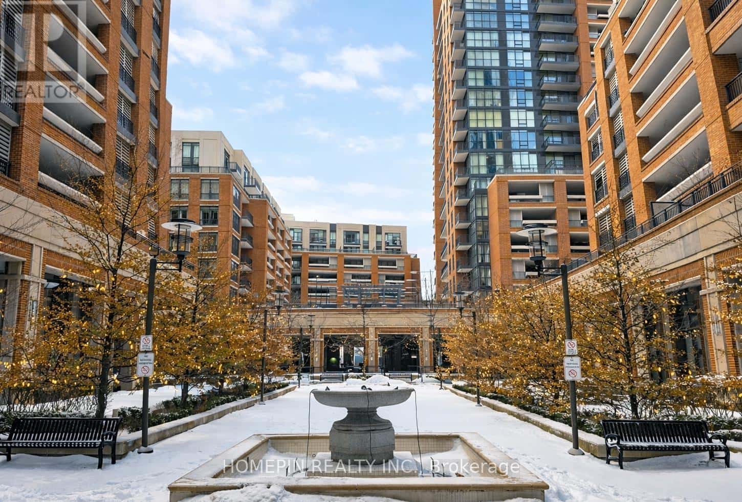 523 - 830 LAWRENCE AVENUE W — Toronto (Yorkdale-Glen Park), Ontario - Photo 2 of 13