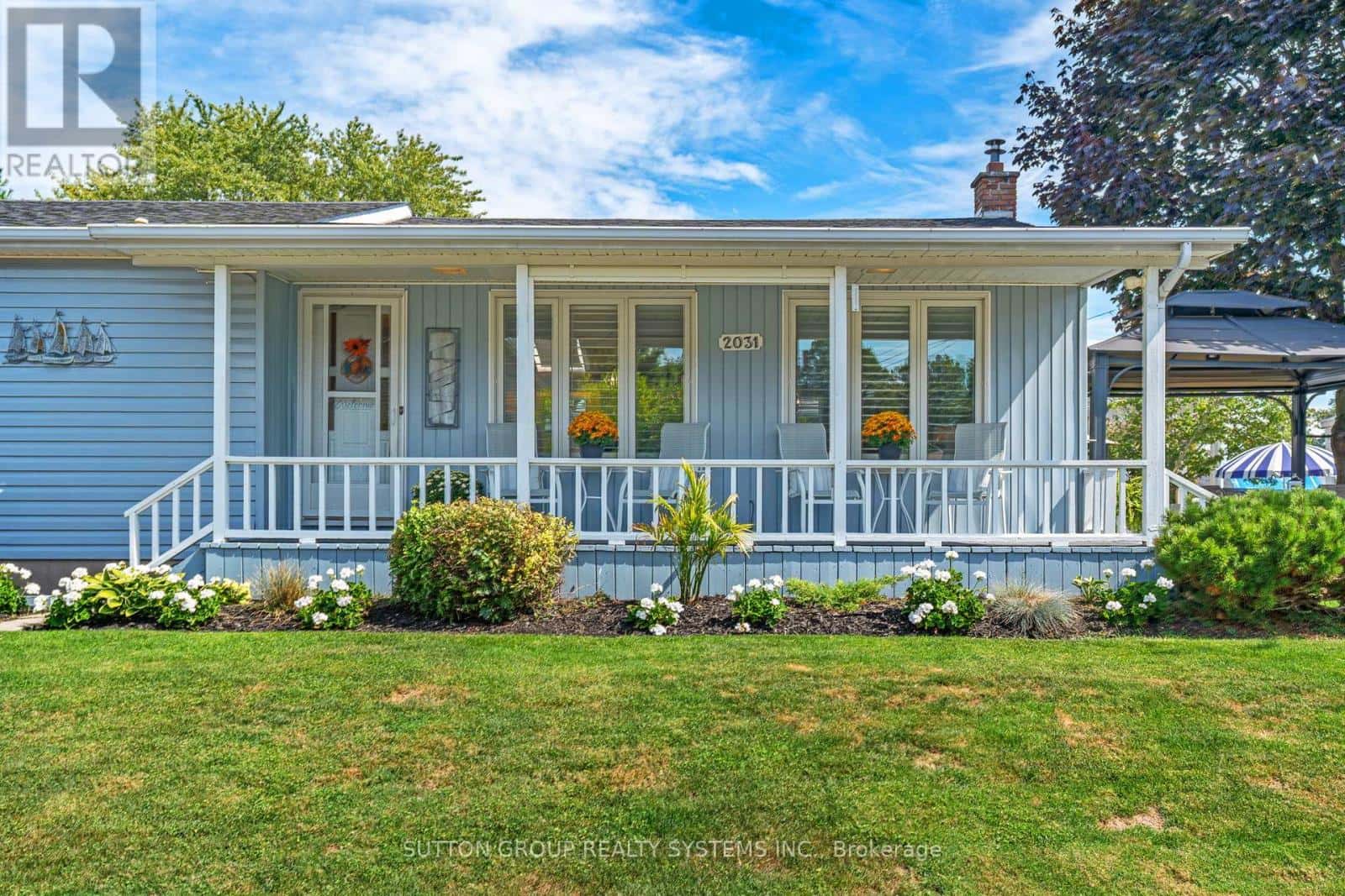 2031 ERIE STREET — Norfolk (Port Dover), Ontario - Photo 4 of 39