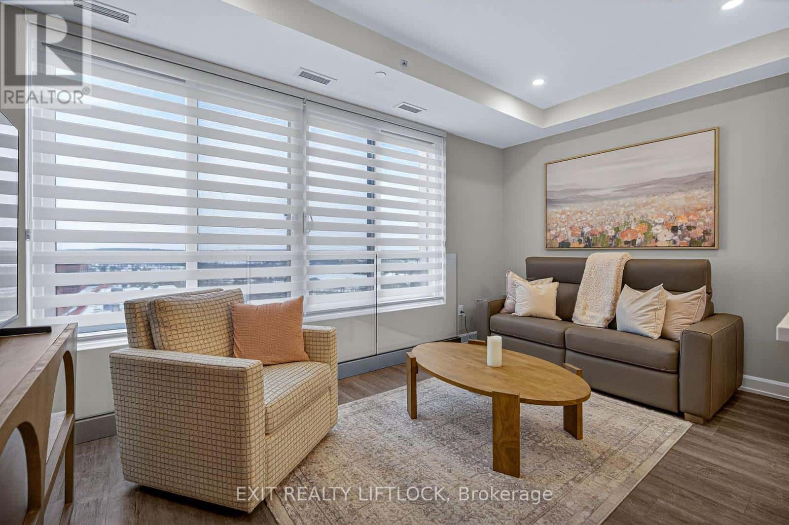 805 - 195 HUNTER E — Peterborough (Ashburnham Ward 4), Ontario - Photo 5 of 27