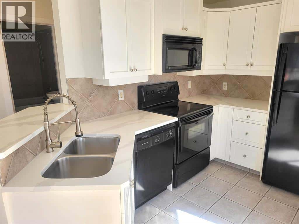 307, 323 18 Avenue SW — Calgary, Alberta - Photo 5 of 25