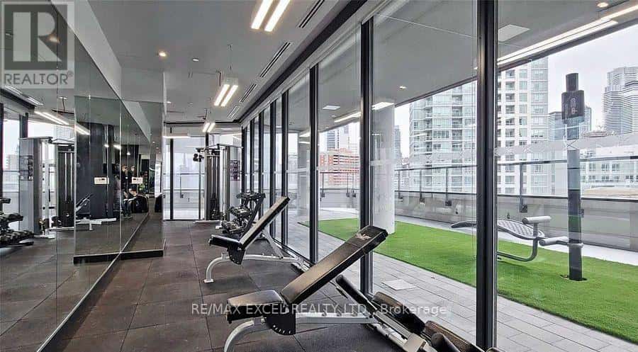 406 - 159 WELLESLEY STREET E — Toronto (Cabbagetown-South St. James Town), Ontario - Photo 4 of 10