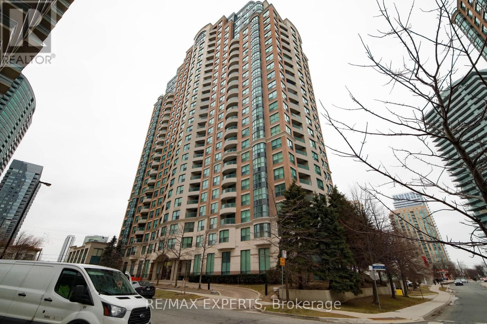UPH-06 - 7 LORRAINE DRIVE — Toronto (Willowdale West), Ontario - Main photo
