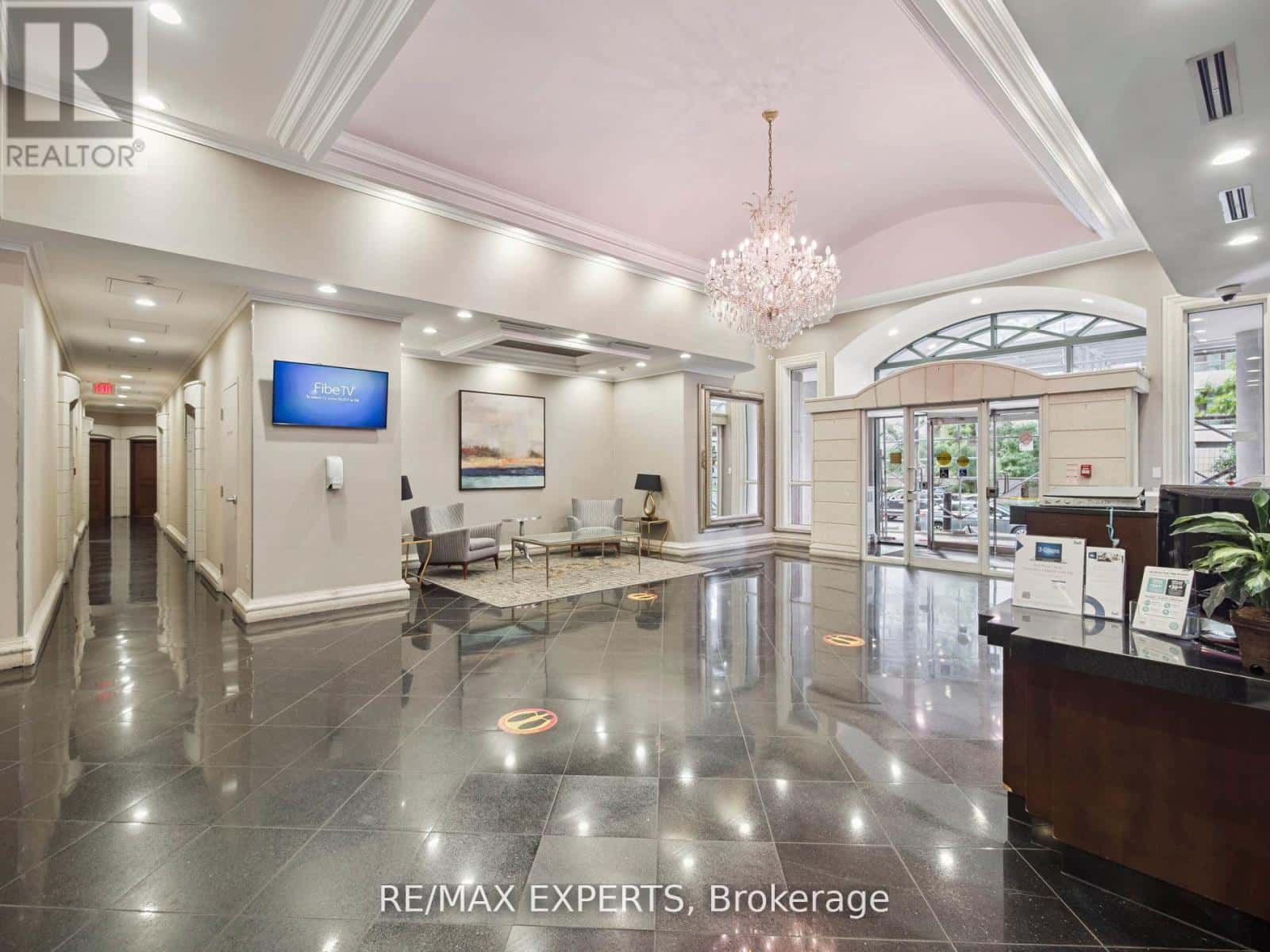 UPH-06 - 7 LORRAINE DRIVE — Toronto (Willowdale West), Ontario - Photo 3 of 36