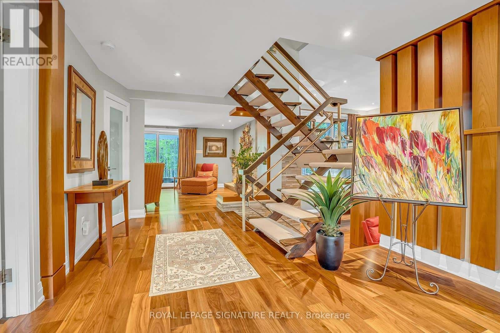 8 SILVERDALE CRESCENT — Toronto (Parkwoods-Donalda), Ontario - Photo 4 of 50