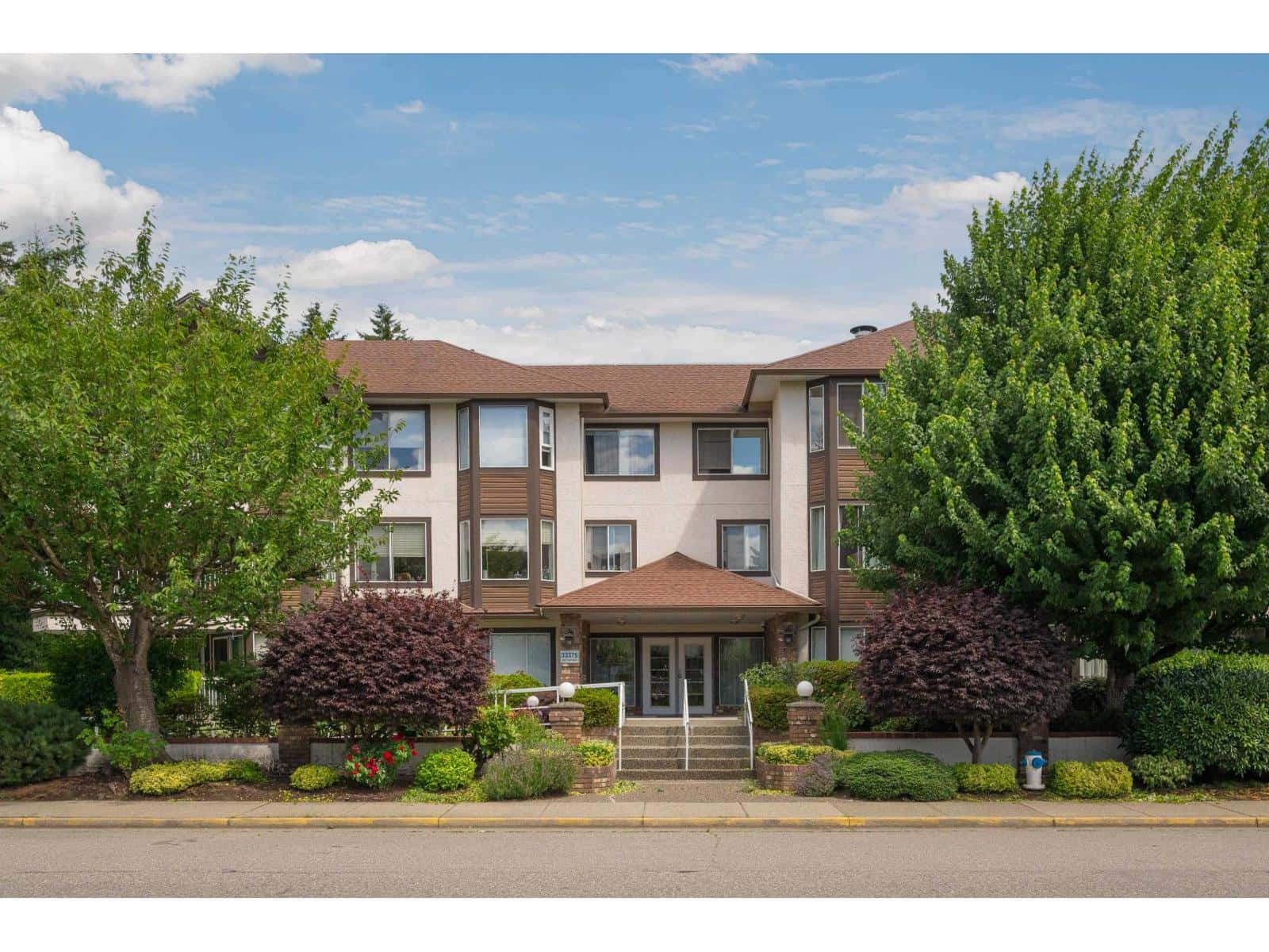 107 33375 MAYFAIR AVENUE — Abbotsford, British Columbia - Photo 3 of 38