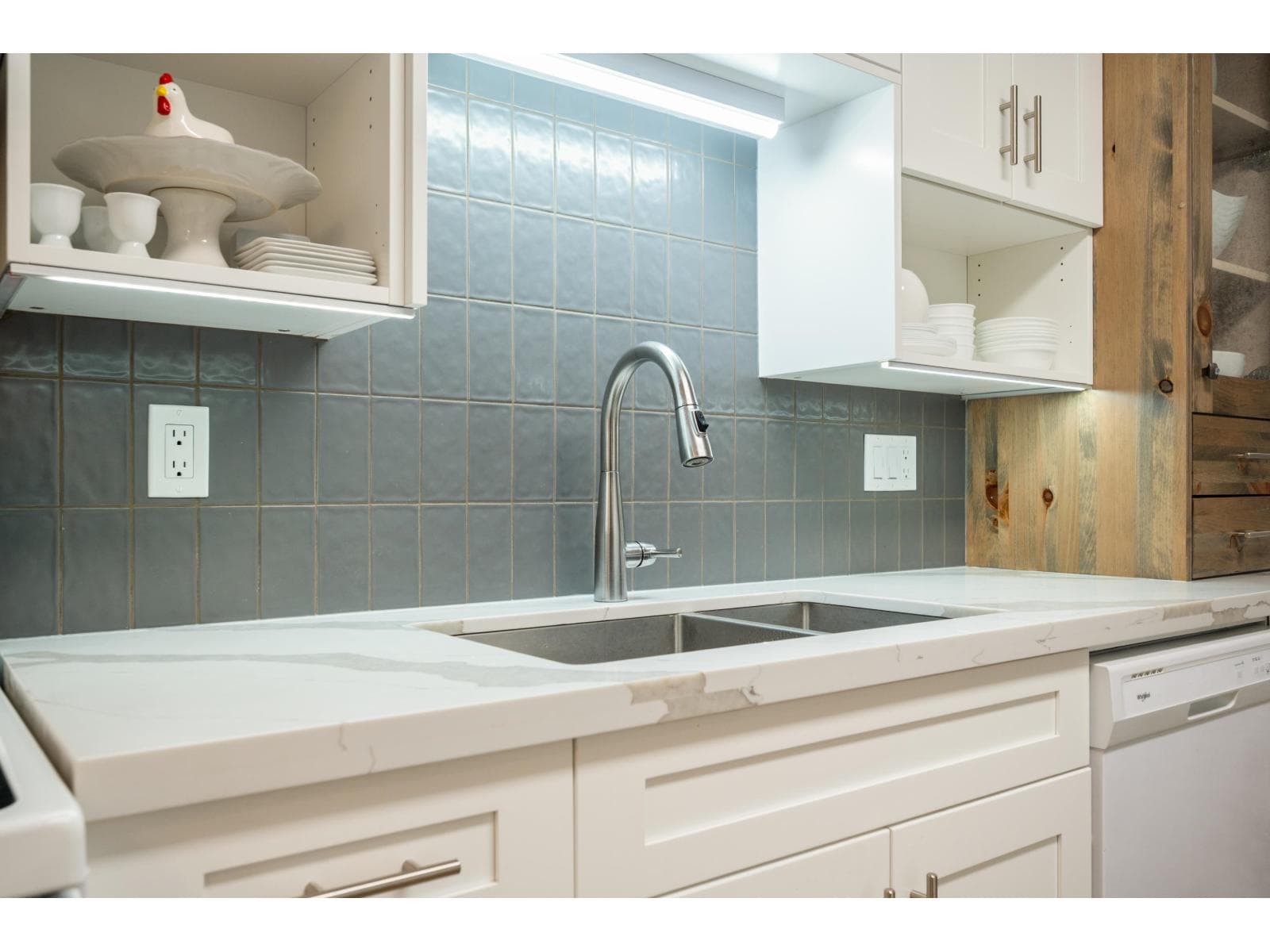 107 33375 MAYFAIR AVENUE — Abbotsford, British Columbia - Main photo