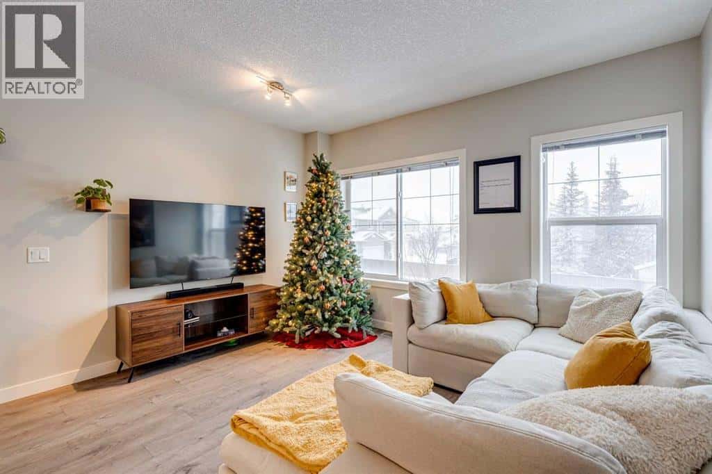 2103 Jumping Pound Common — Cochrane, Alberta - Photo 5 of 26