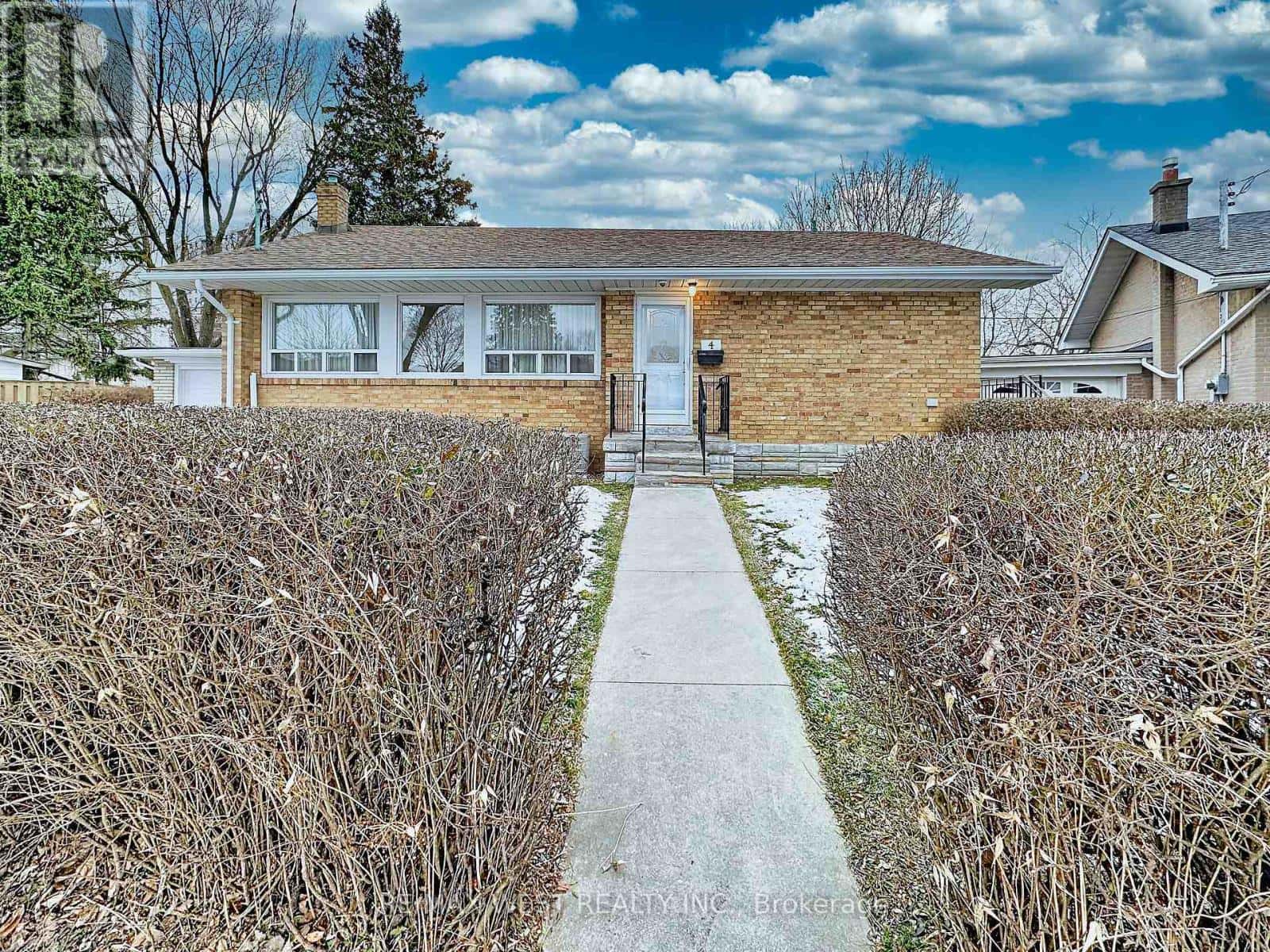 4 KITSON DRIVE — Toronto (Cliffcrest), Ontario - Photo 2 of 46