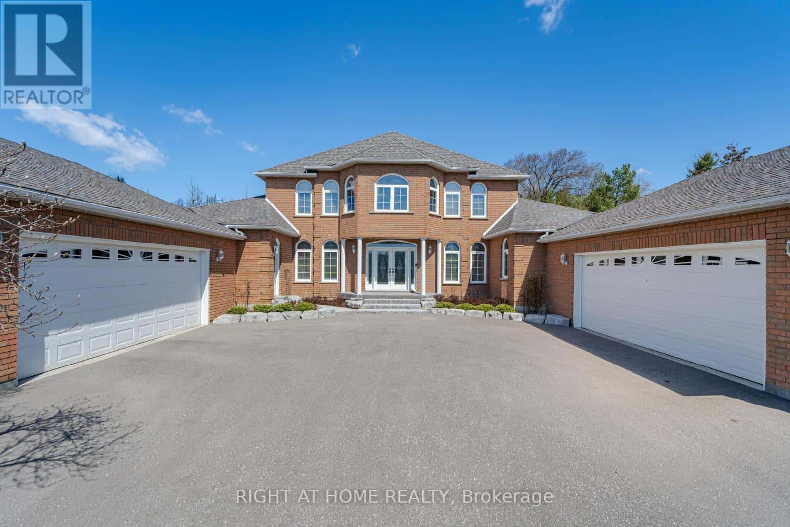 6 LORD DUNCAN COURT — Clarington, Ontario - Photo 2 of 40