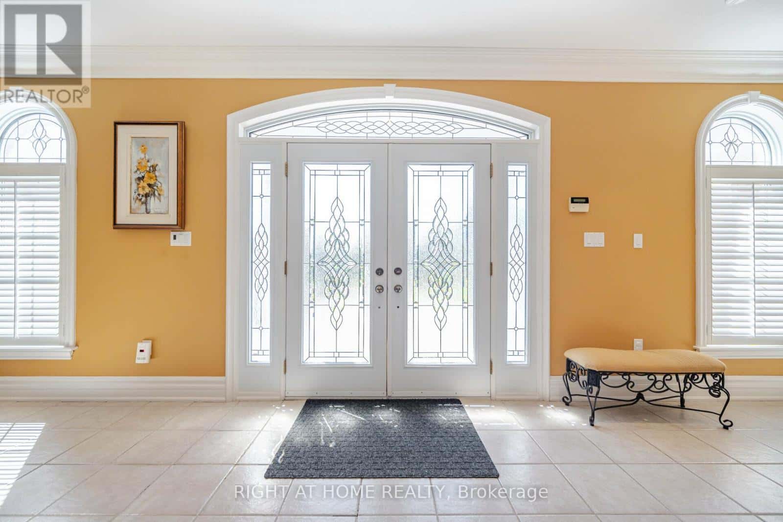 6 LORD DUNCAN COURT — Clarington, Ontario - Photo 3 of 40