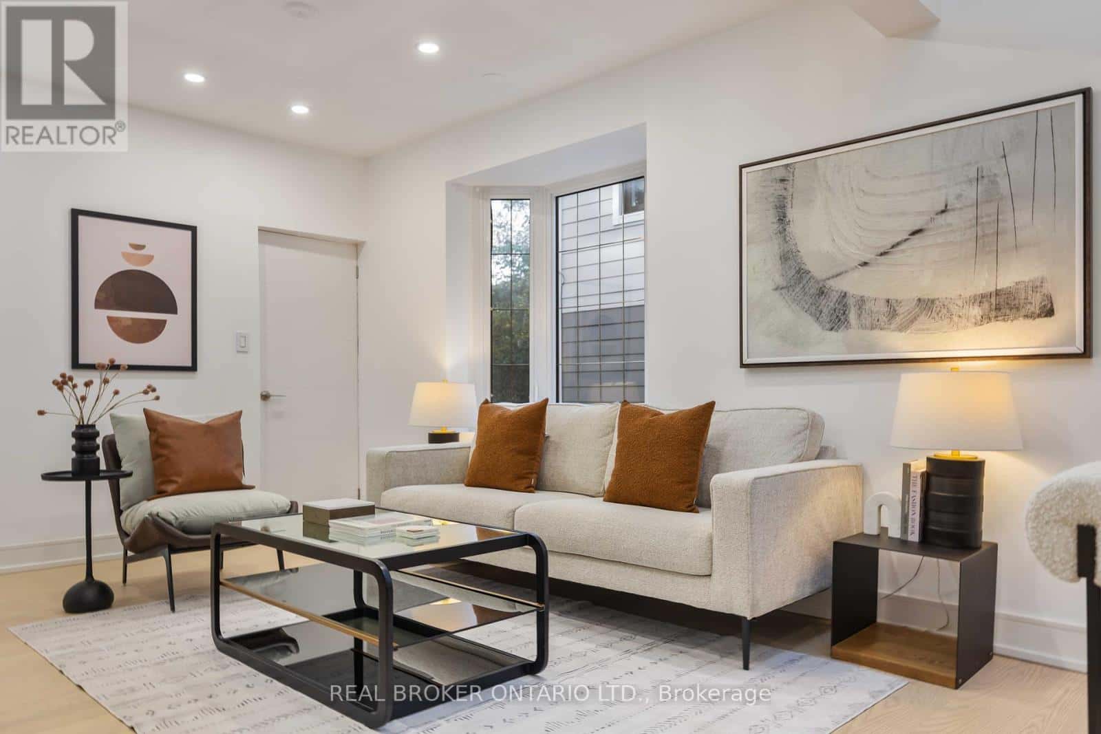 152 PICKERING STREET — Toronto (East End-Danforth), Ontario - Photo 3 of 25