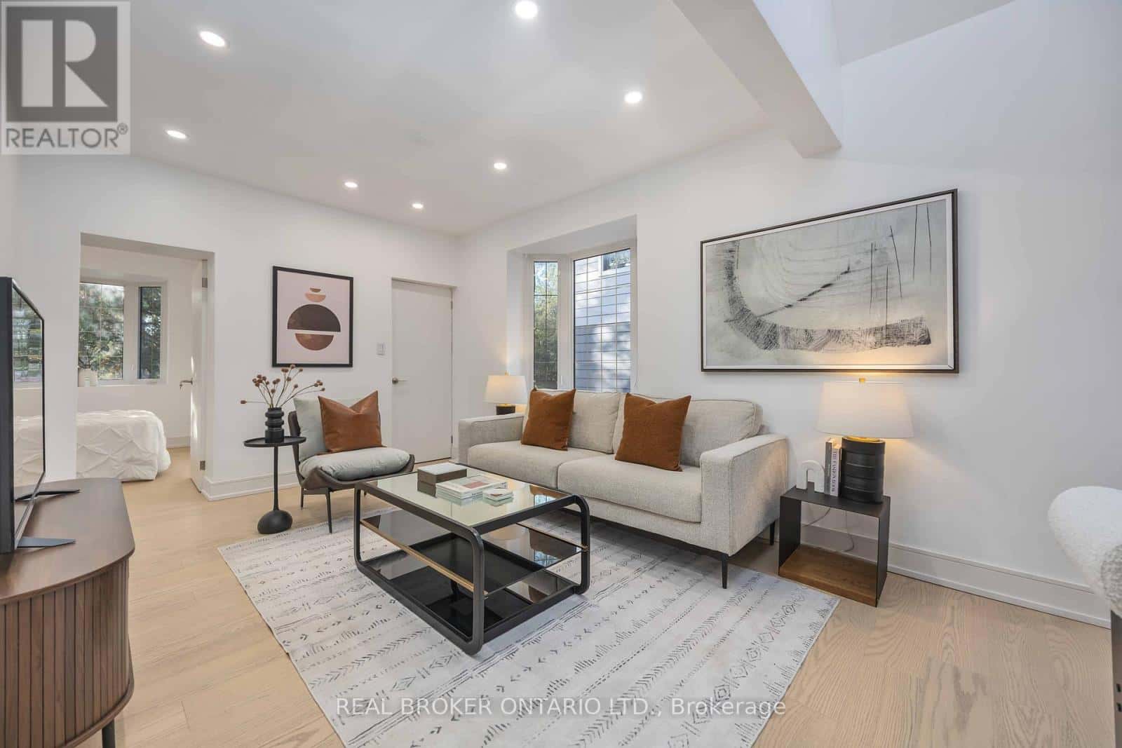 152 PICKERING STREET — Toronto (East End-Danforth), Ontario - Photo 5 of 25