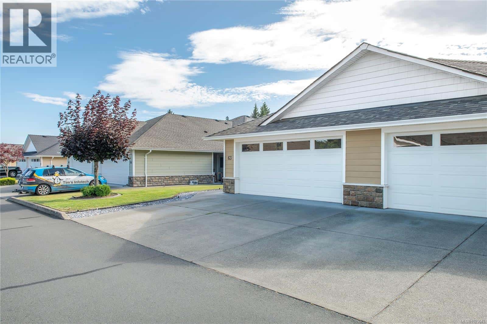 63 2006 Sierra Dr — Campbell River, British Columbia - Photo 3 of 30