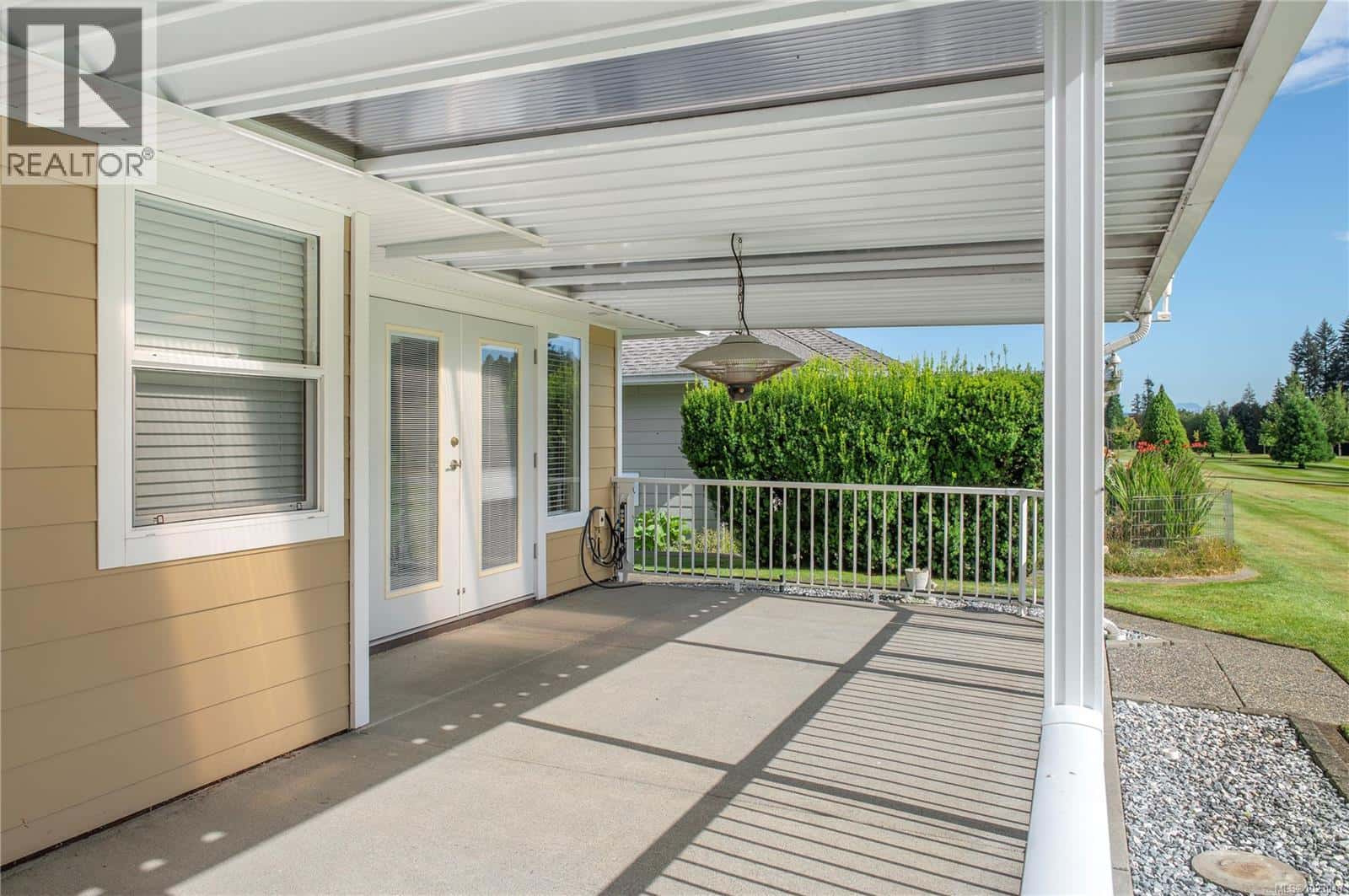 63 2006 Sierra Dr — Campbell River, British Columbia - Photo 5 of 30