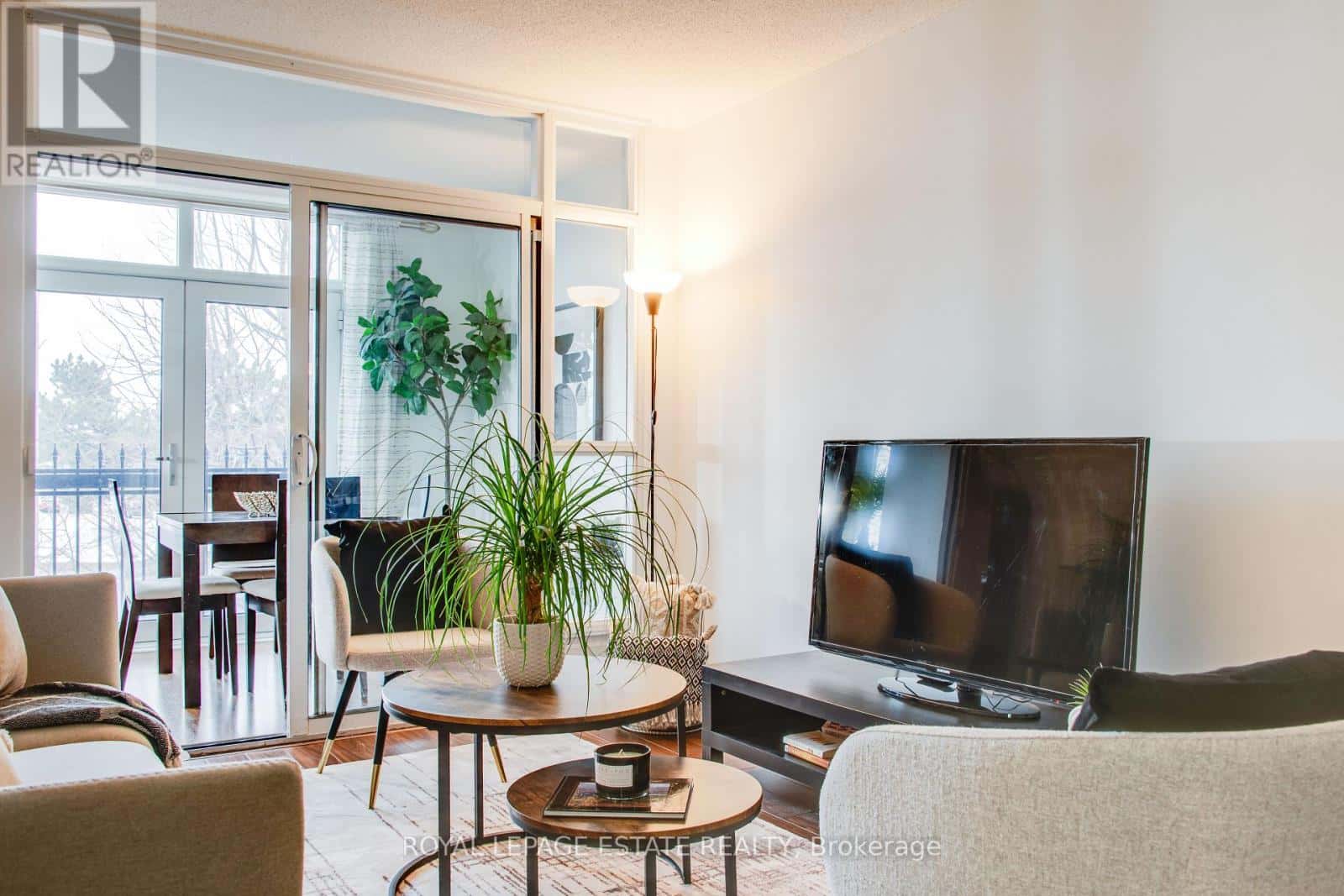 213 - 7363 KENNEDY ROAD — Markham (Milliken Mills East), Ontario - Photo 3 of 16