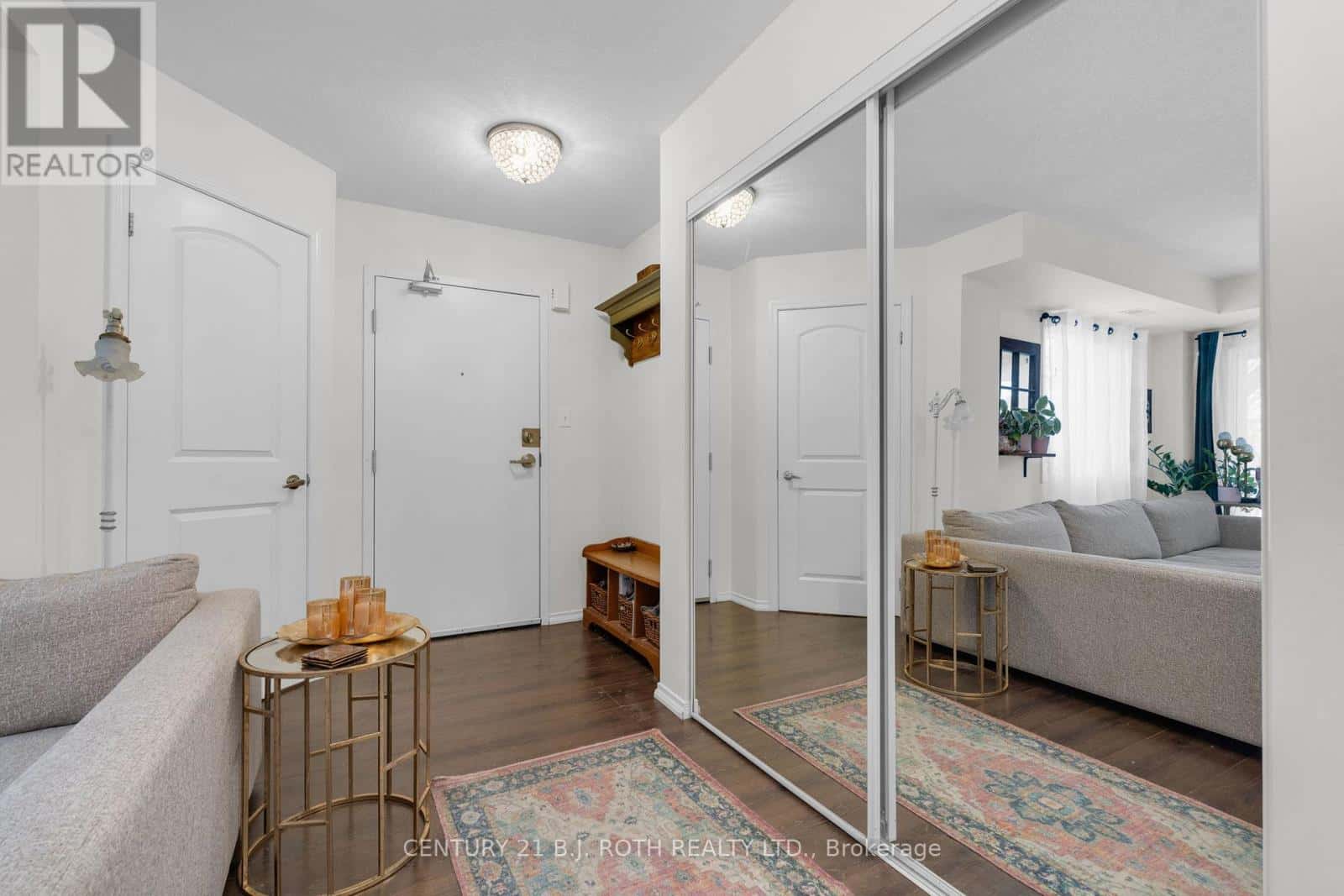 4 - 19 CHELTENHAM ROAD — Barrie (Georgian Drive), Ontario - Photo 3 of 19