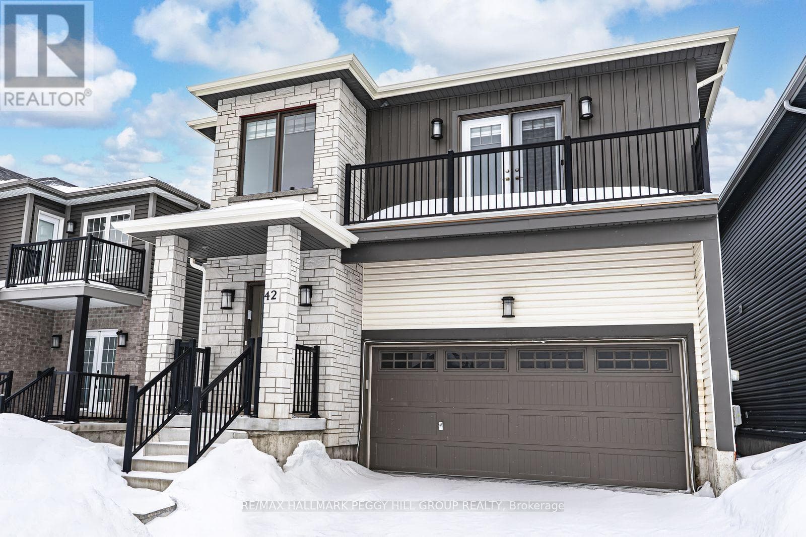 42 ALASKAN HEIGHTS — Barrie, Ontario - Main photo