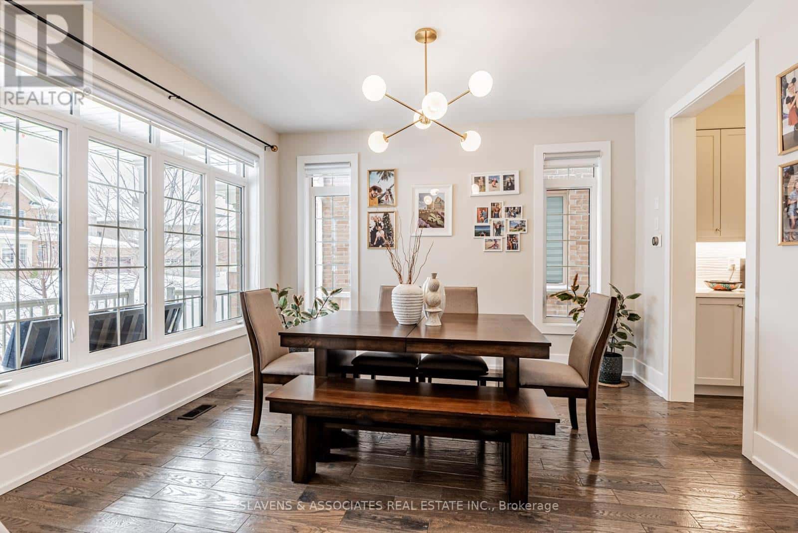 26 MARKS ROAD — Springwater (Centre Vespra), Ontario - Photo 5 of 48