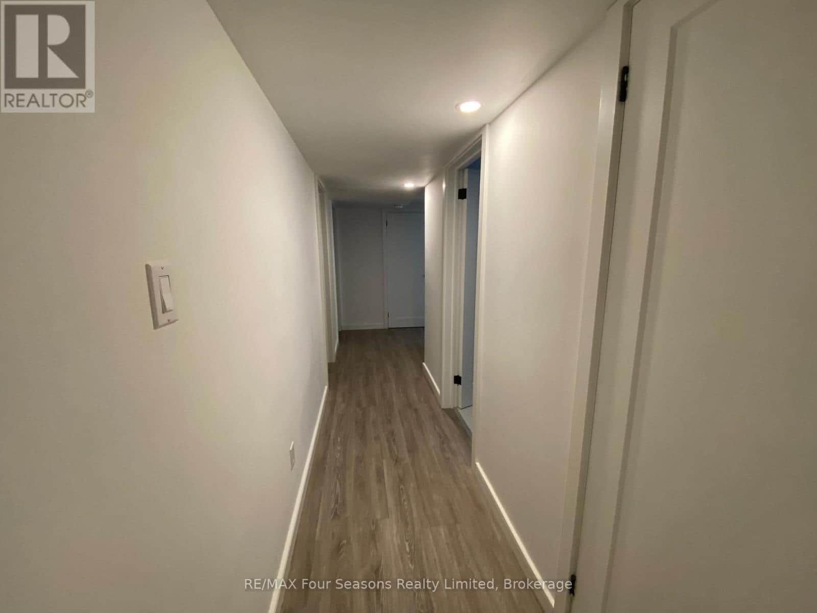 LOWER - 40 59TH STREET S - Photo 5 of 8, Wasaga Beach, Ontario