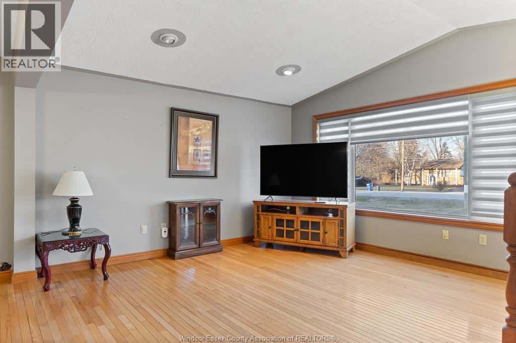 1116 REAUME — LaSalle, Ontario - Photo 3 of 30