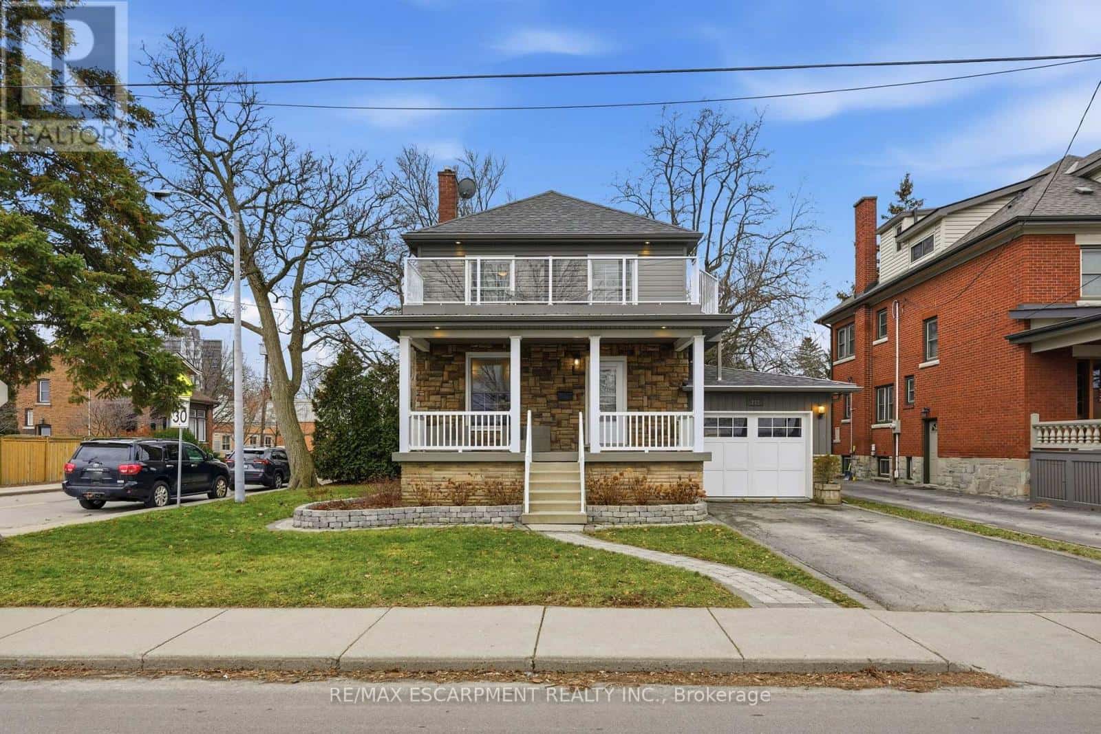 232 MOUNTAIN PARK AVENUE — Hamilton (Eastmount), Ontario - Photo 4 of 46