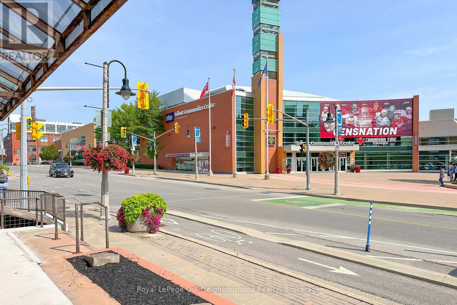 702 - 80 ATHOL STREET E — Oshawa (Central), Ontario - Photo 2 of 26