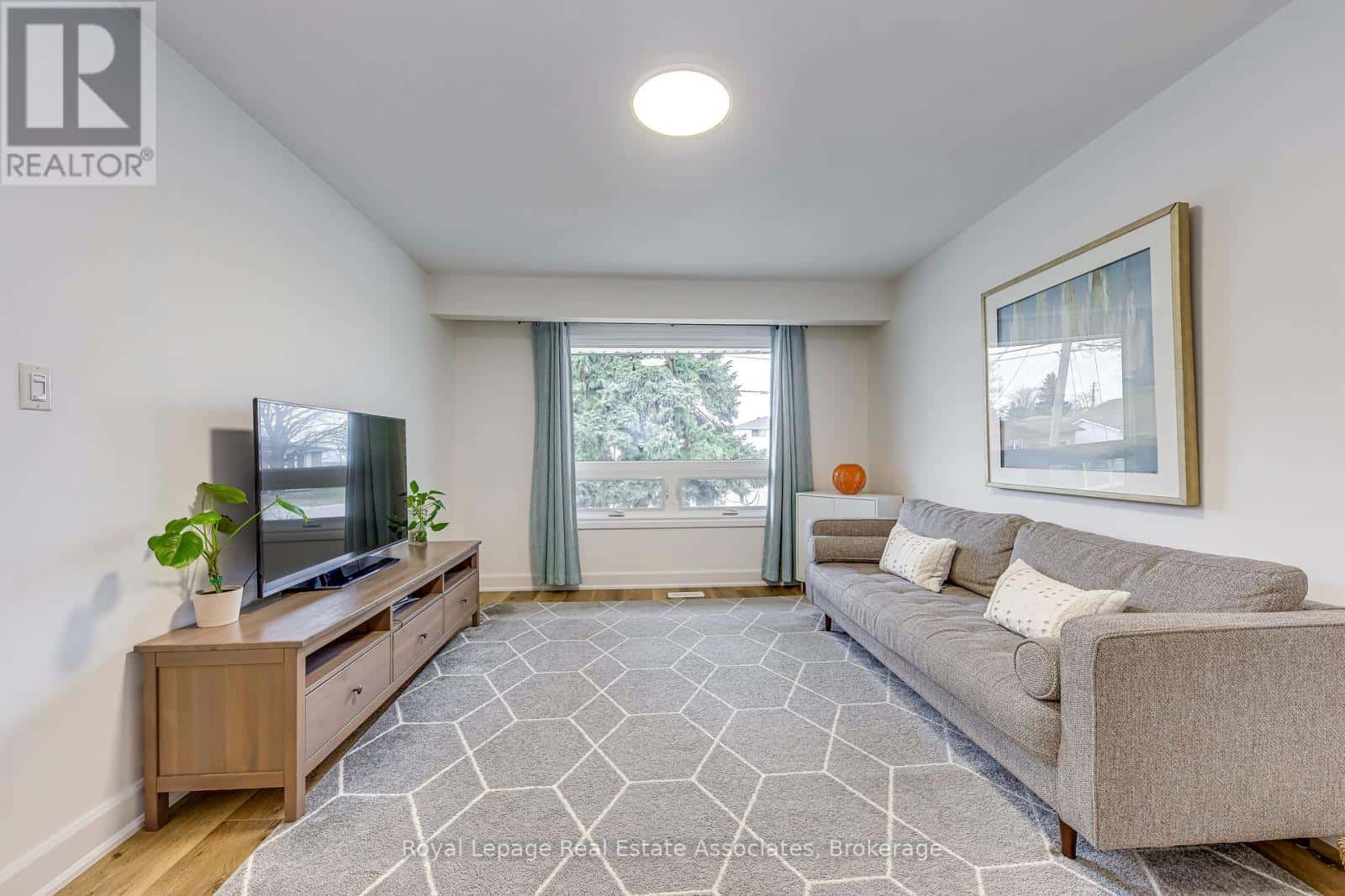 166 RANWOOD COURT — Hamilton (Randall), Ontario - Photo 3 of 24