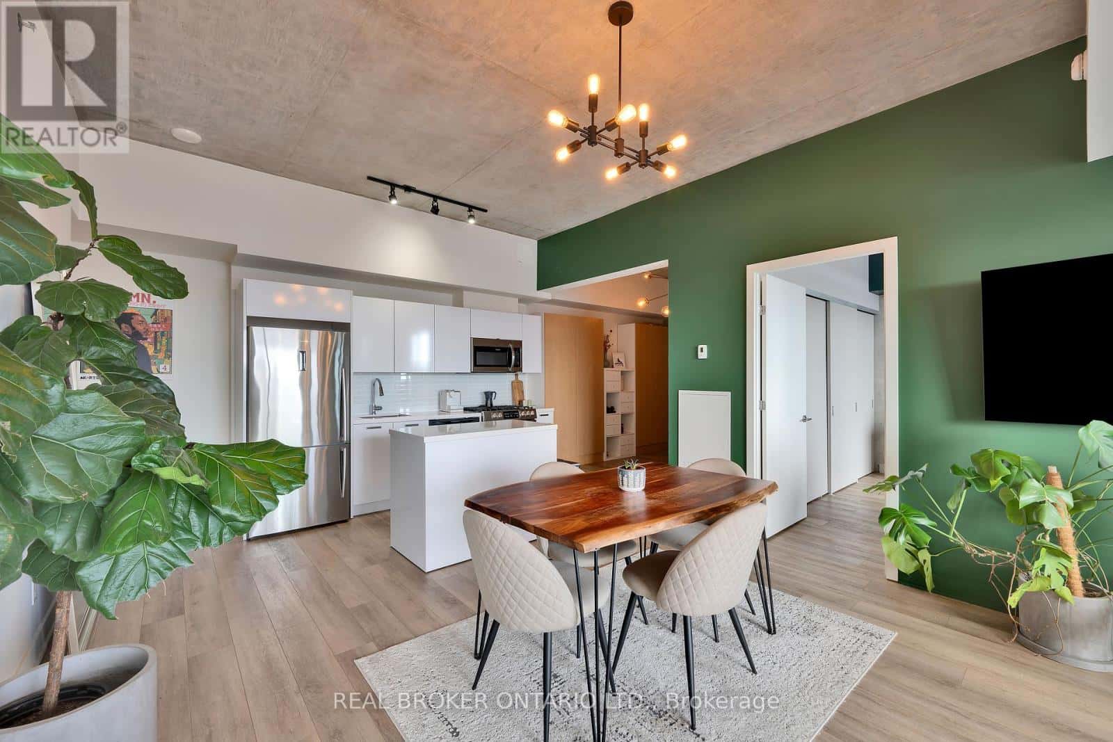 703 - 203 CATHERINE STREET — Ottawa, Ontario - Photo 5 of 36