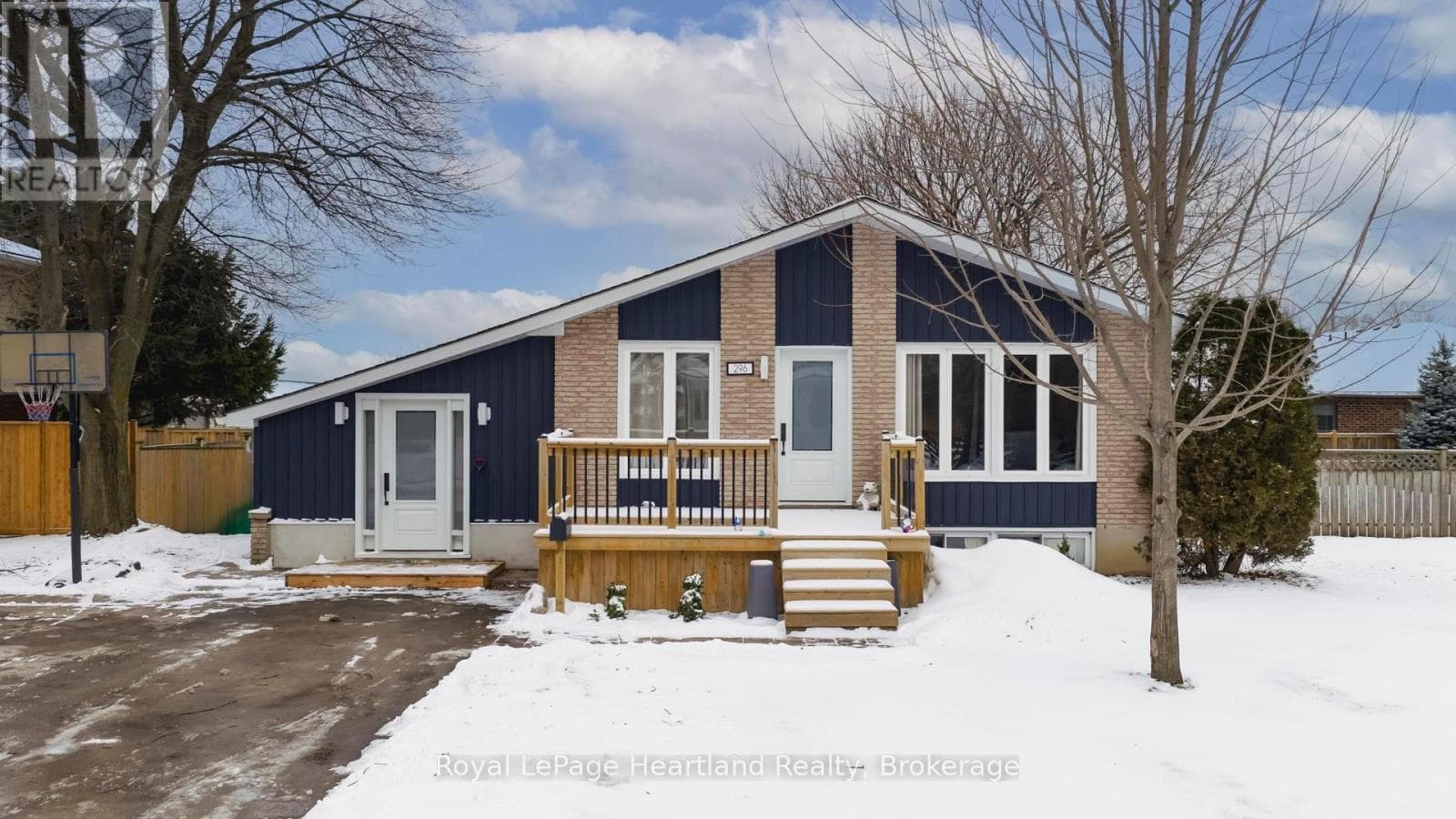 296 WALNUT STREET S — Goderich (Goderich (Town)), Ontario - Main photo