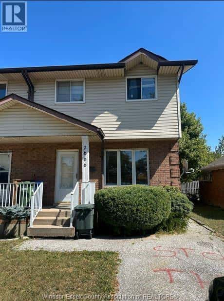 2666 LAUZON — Windsor, Ontario - Photo 2 of 7