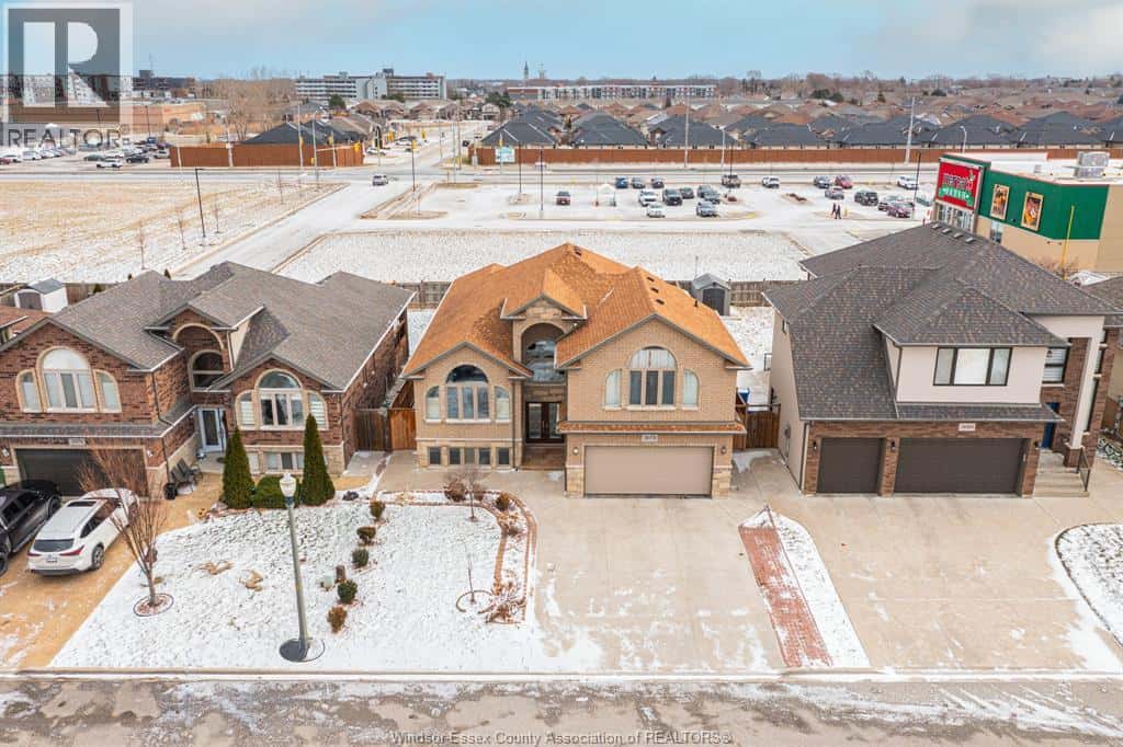 3078 TROUP CRESCENT — Windsor, Ontario - Photo 2 of 50