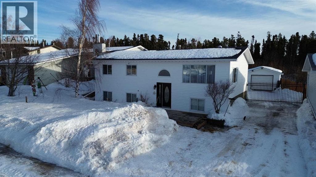 57 Hillside Crescent — Swan Hills, Alberta - Main photo