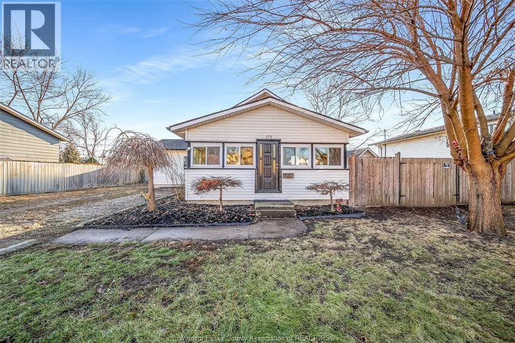 172 LAURIER — LaSalle, Ontario - Main photo