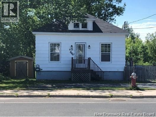 956 King Avenue — Bathurst, New Brunswick - Main photo