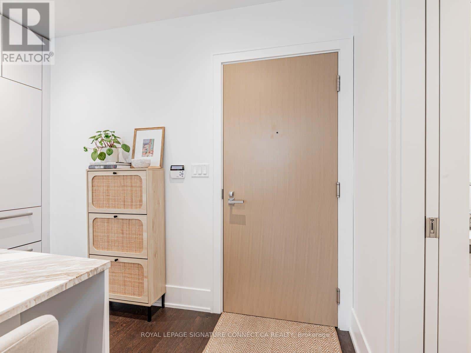 TH132 - 39 QUEENS QUAY E — Toronto (Waterfront Communities), Ontario - Photo 5 of 38