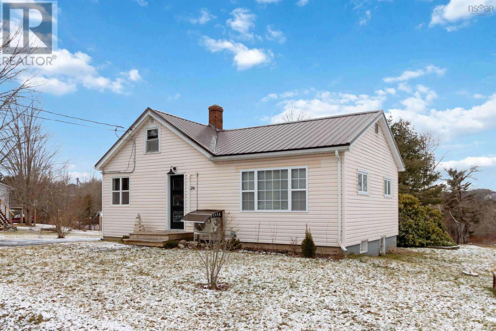 26 Beaver Bank Cross Road — Middle Sackville, Nova Scotia - Photo 2 of 47