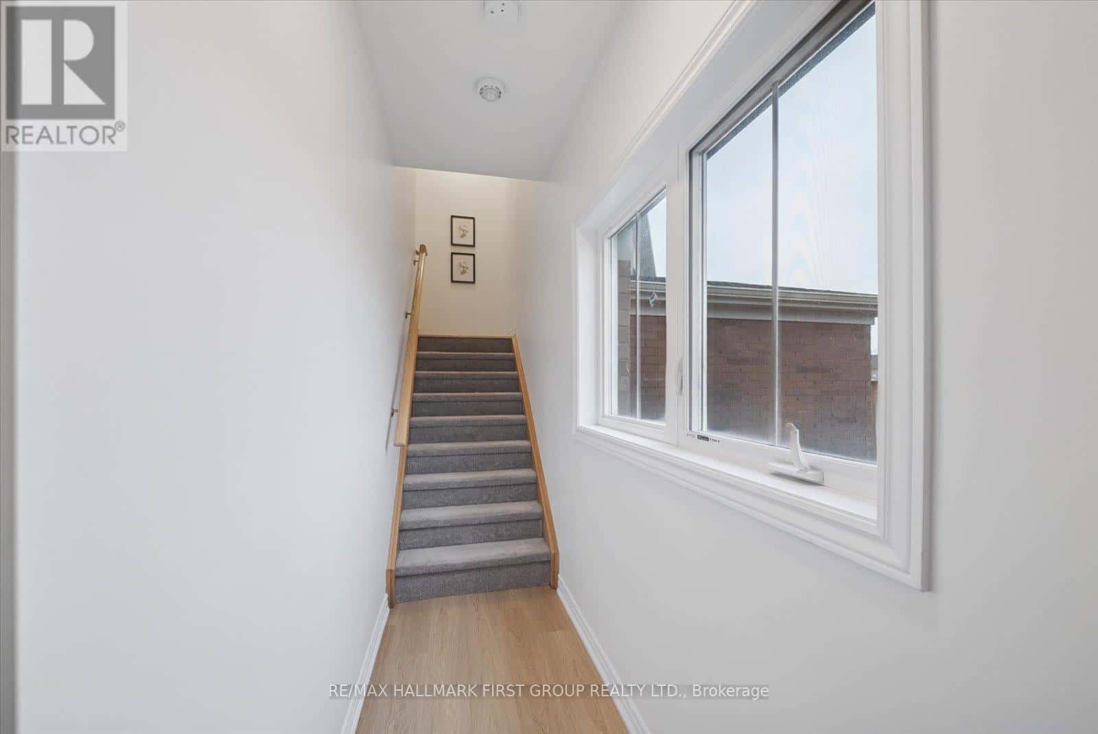 6 - 485 BERESFORD PATH — Oshawa (Central), Ontario - Photo 3 of 15