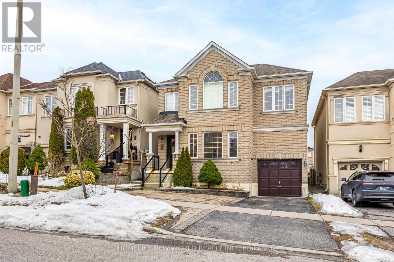 7 BATT CRESCENT S — Ajax (Northwest Ajax), Ontario - Photo 2 of 31