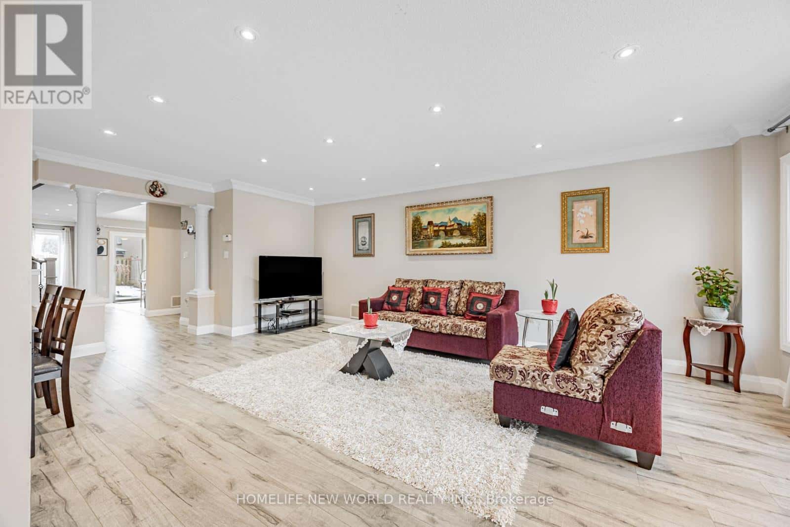 7 BATT CRESCENT S — Ajax (Northwest Ajax), Ontario - Photo 4 of 31