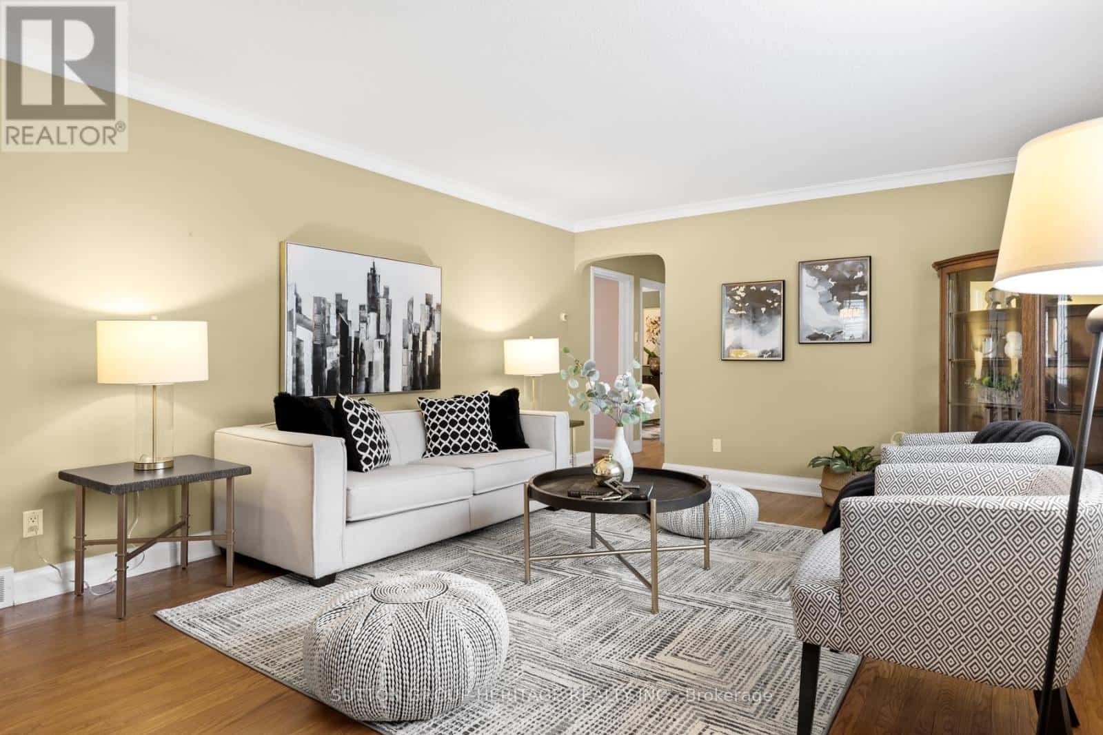 122 EUCLID STREET — Whitby (Downtown Whitby), Ontario - Photo 5 of 46