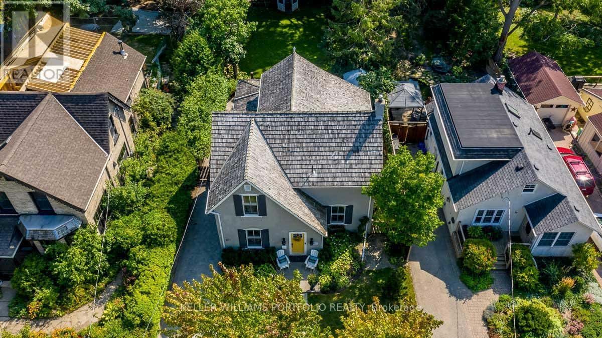 27 CATHERINE AVENUE — Aurora (Aurora Village), Ontario - Photo 2 of 41