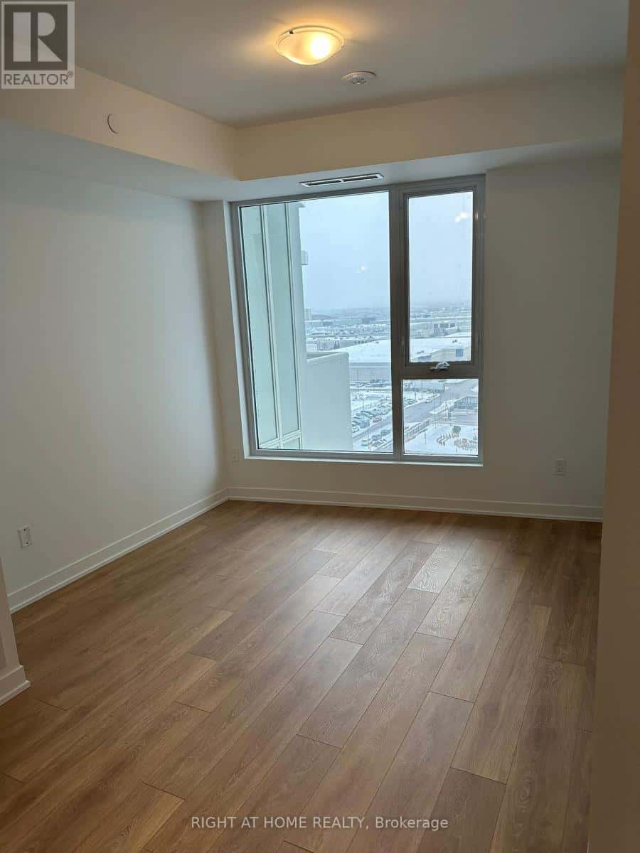 1232 - 498 CALDARI ROAD — Vaughan (Concord), Ontario - Photo 2 of 6