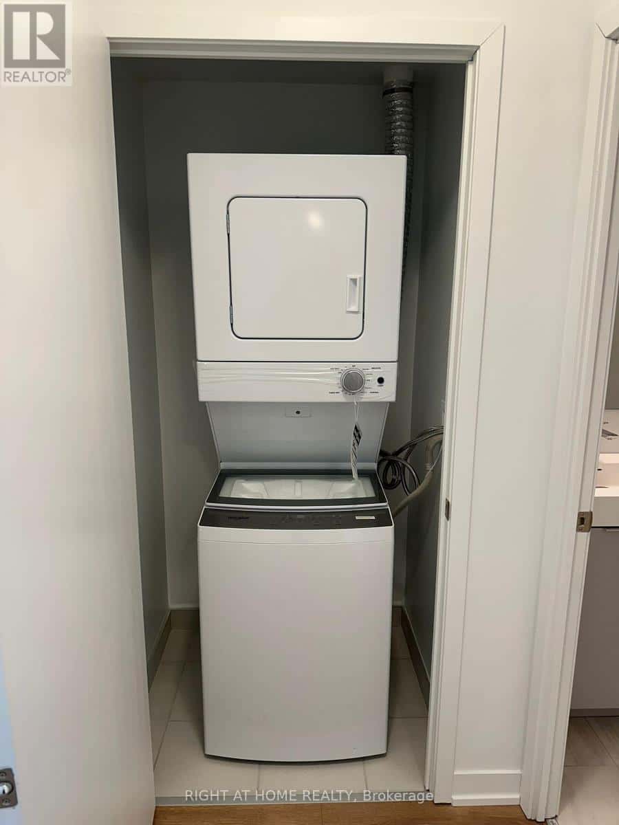 1232 - 498 CALDARI ROAD — Vaughan (Concord), Ontario - Photo 5 of 6