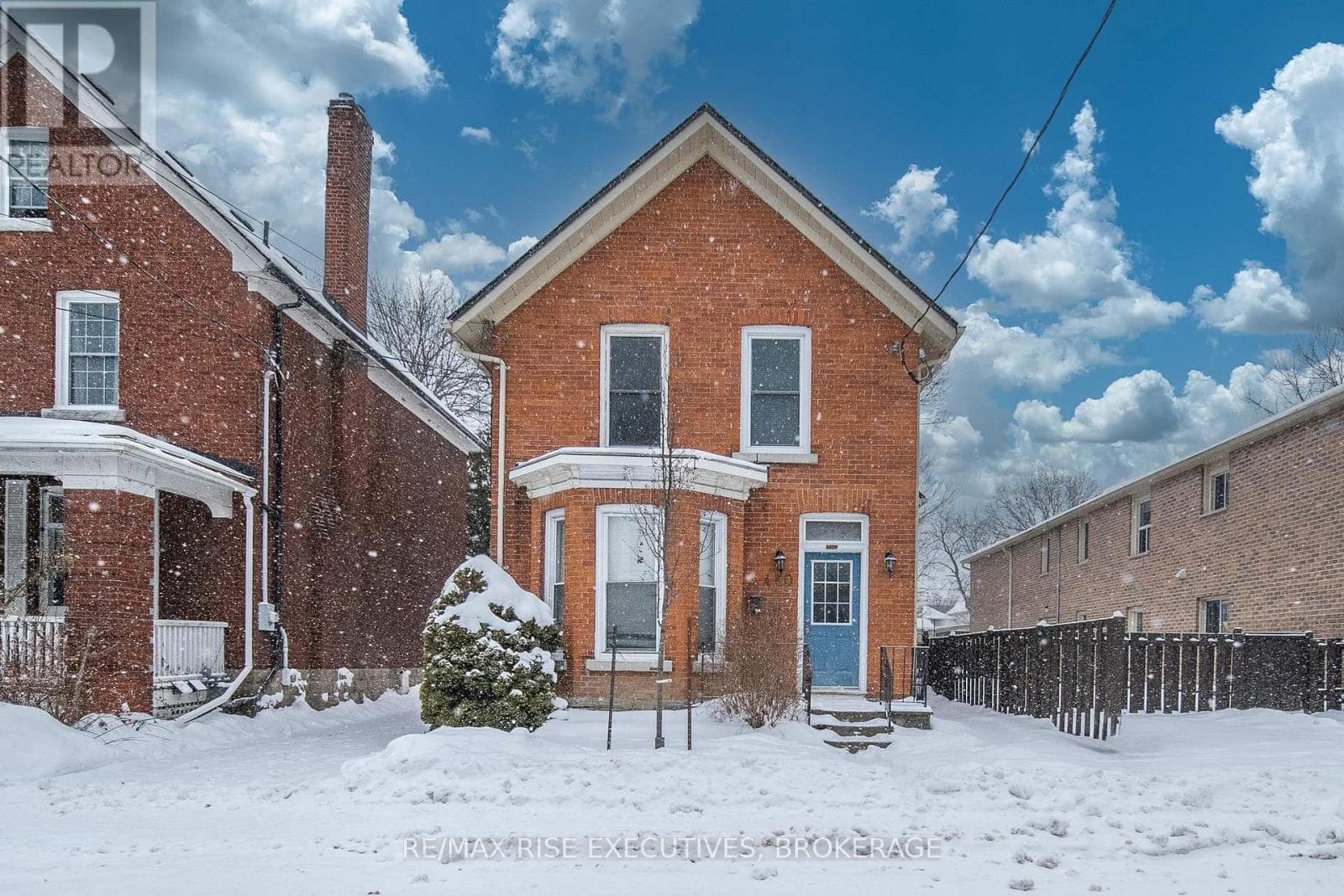 480 VICTORIA STREET — Kingston (Central City East), Ontario - Main photo