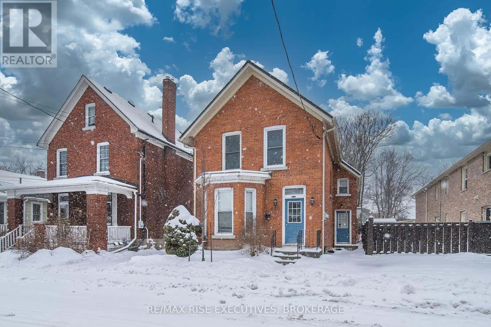 480 VICTORIA STREET — Kingston (Central City East), Ontario - Photo 2 of 41