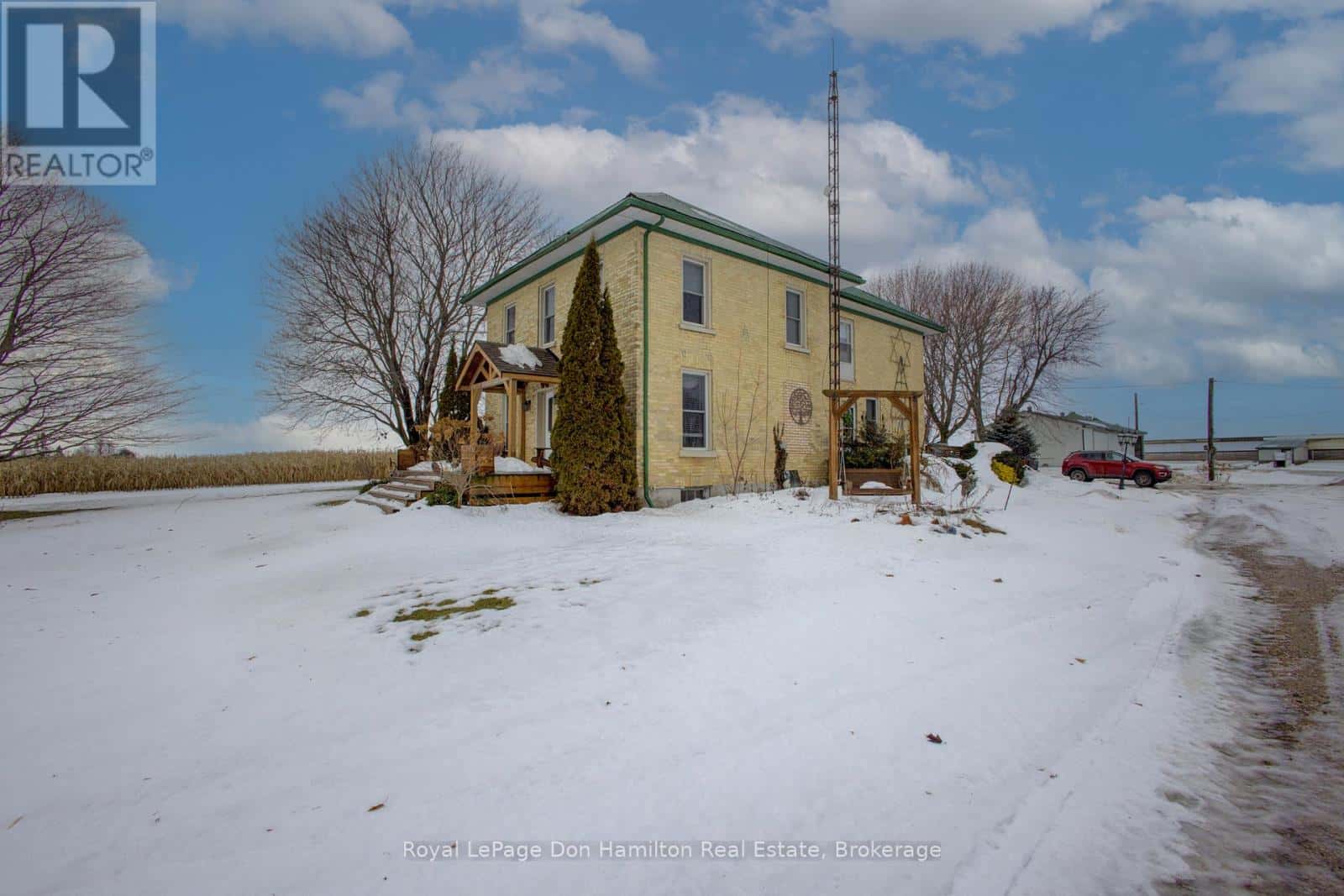 9270 ROAD 157 ROAD — North Perth (Wallace), Ontario - Photo 2 of 50