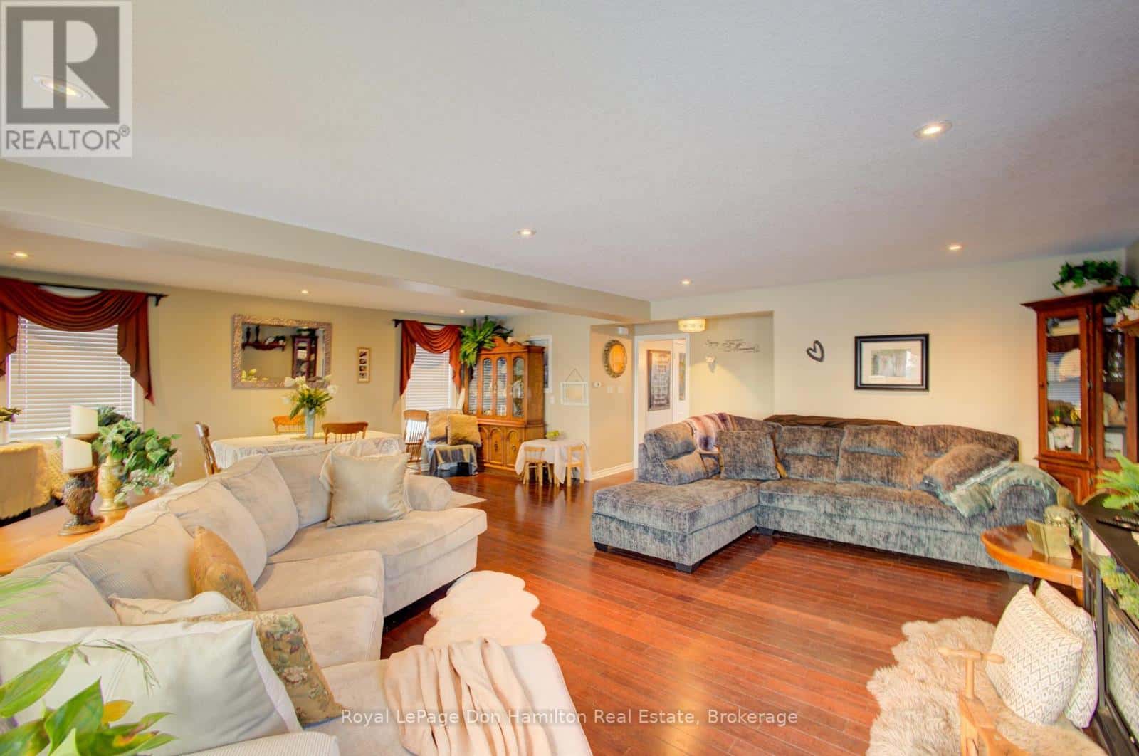 9270 ROAD 157 ROAD — North Perth (Wallace), Ontario - Photo 3 of 50